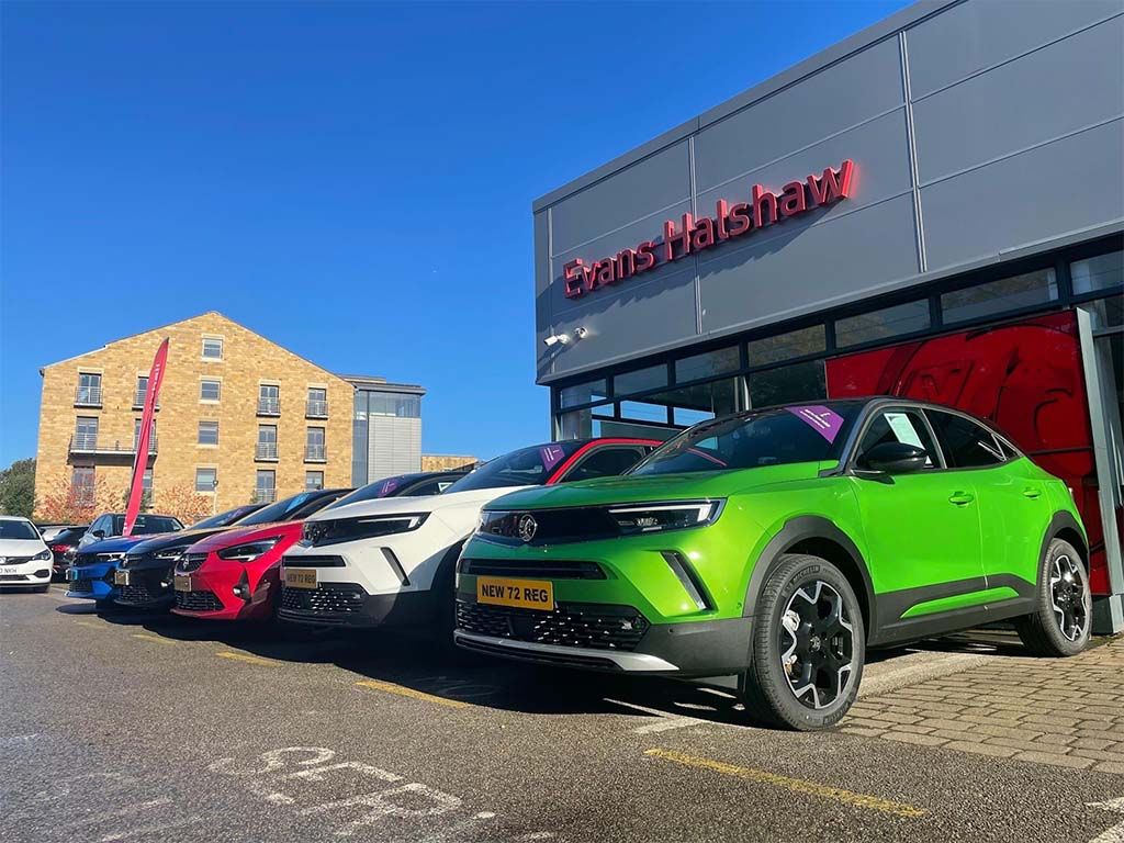 Evans Halshaw Vauxhall Horsforth Car dealership in Leeds AutoTrader